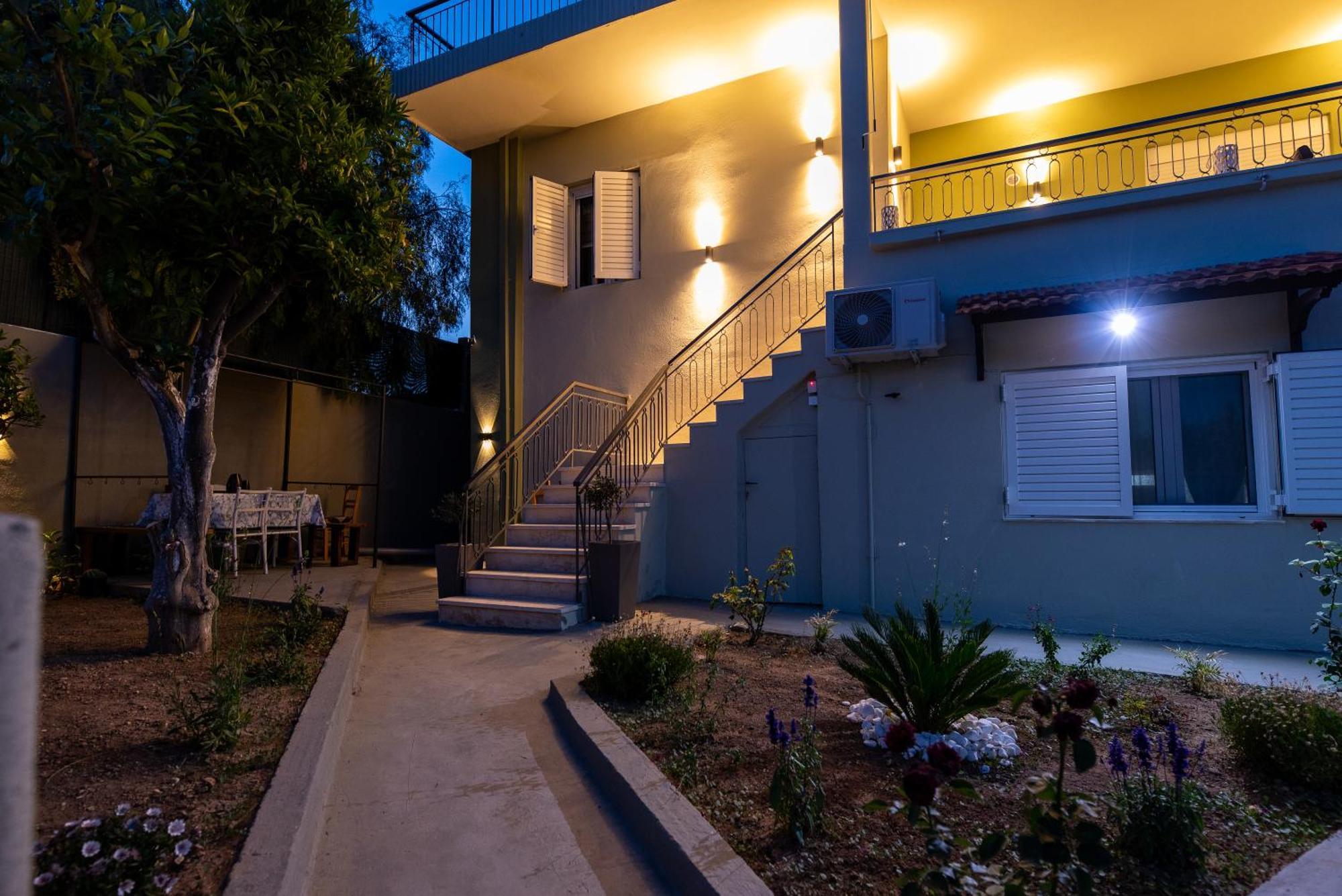 Demi'S Apartments Near Athen'S Airport 阿特米达 外观 照片