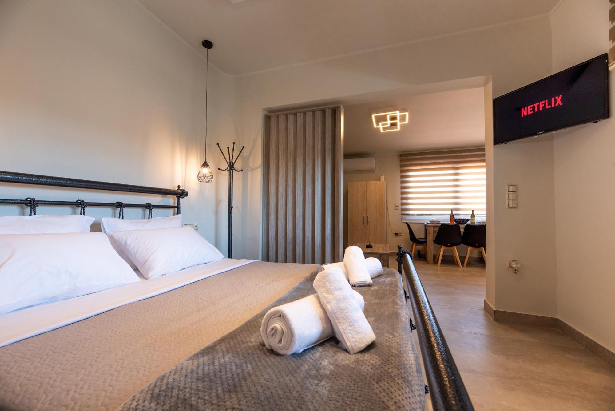 Demi'S Apartments Near Athen'S Airport 阿特米达 外观 照片